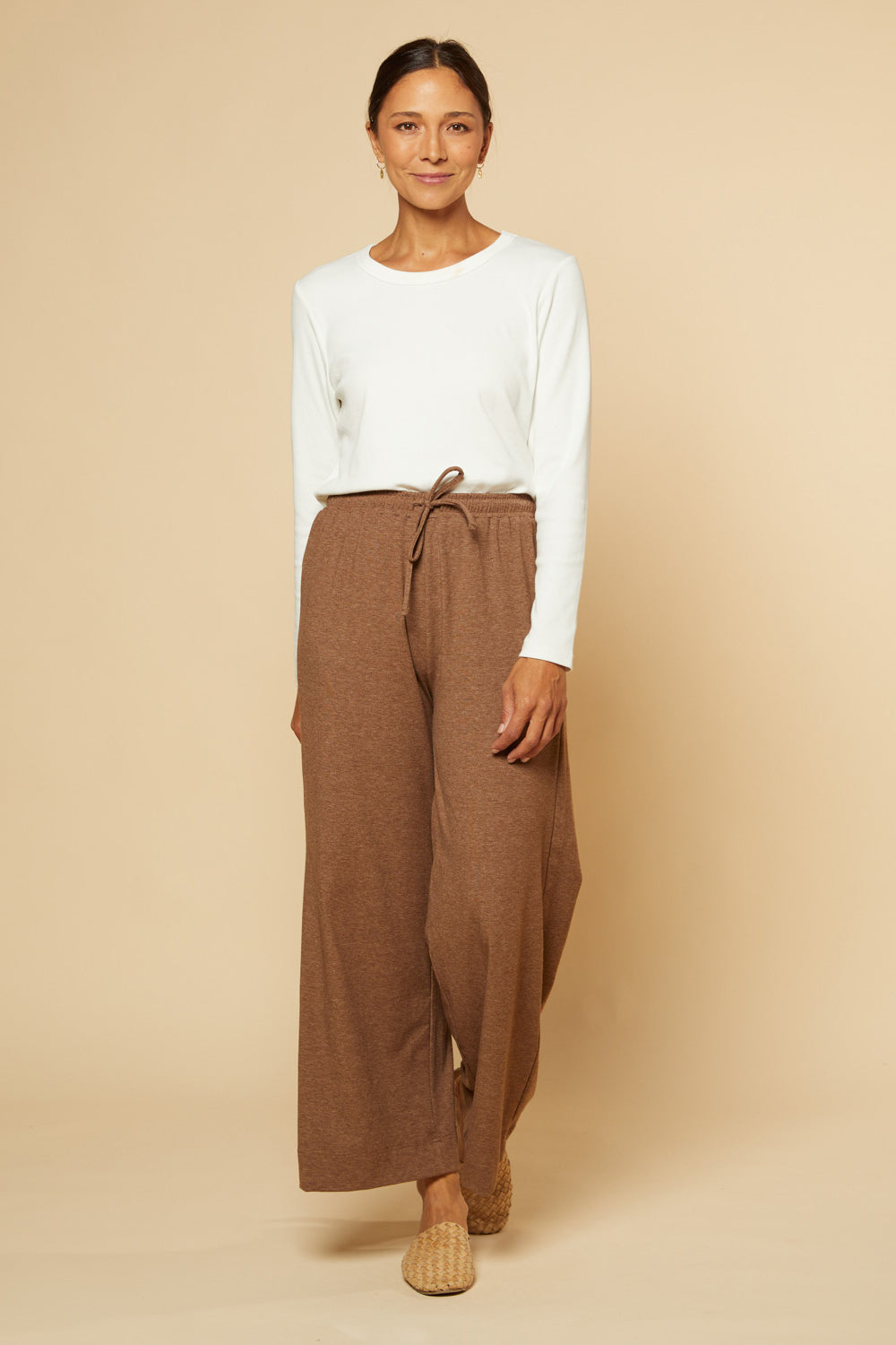 Wide Leg Stretch Pants in Chocolate