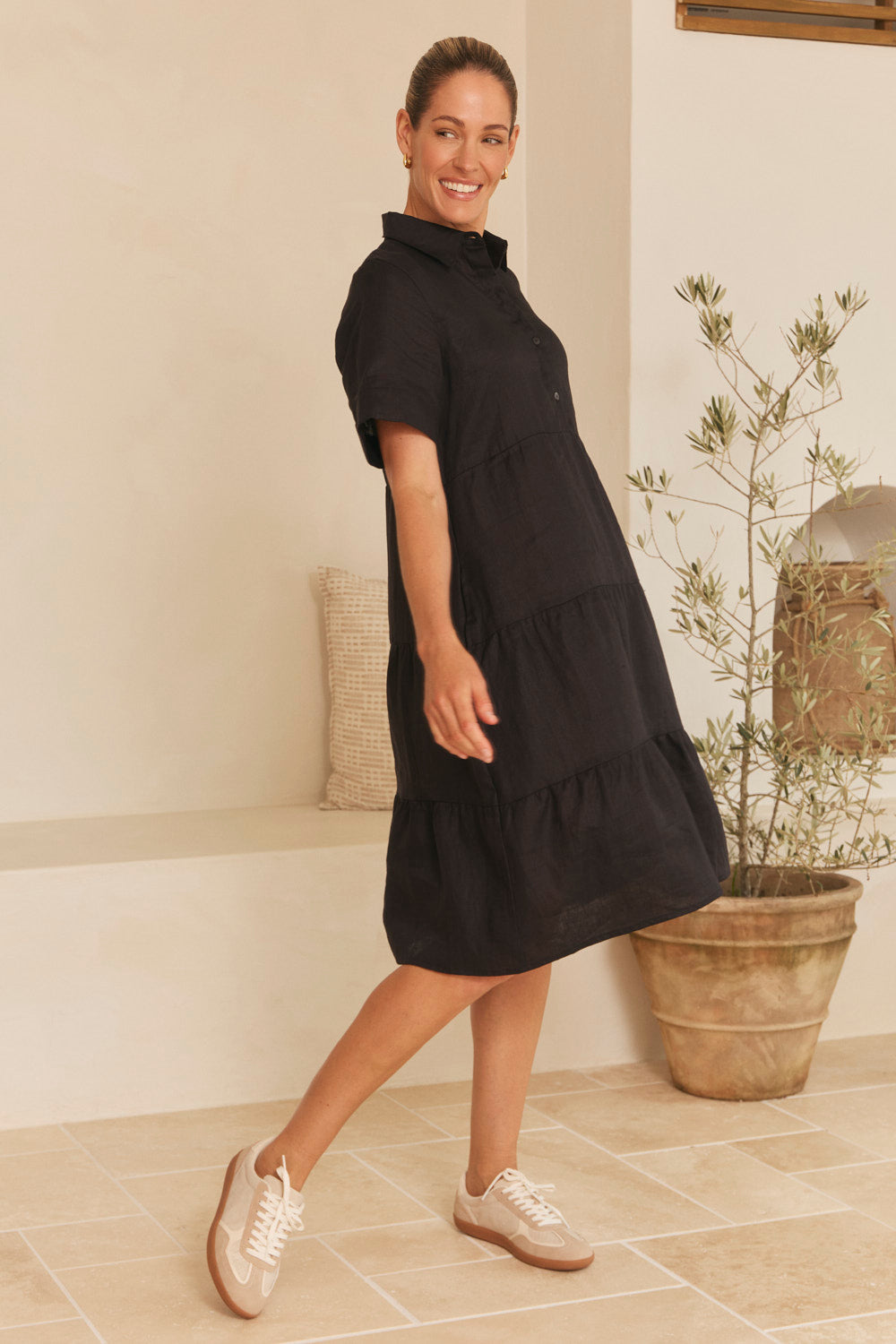 Winslow Linen Knee-Length Dress in Black